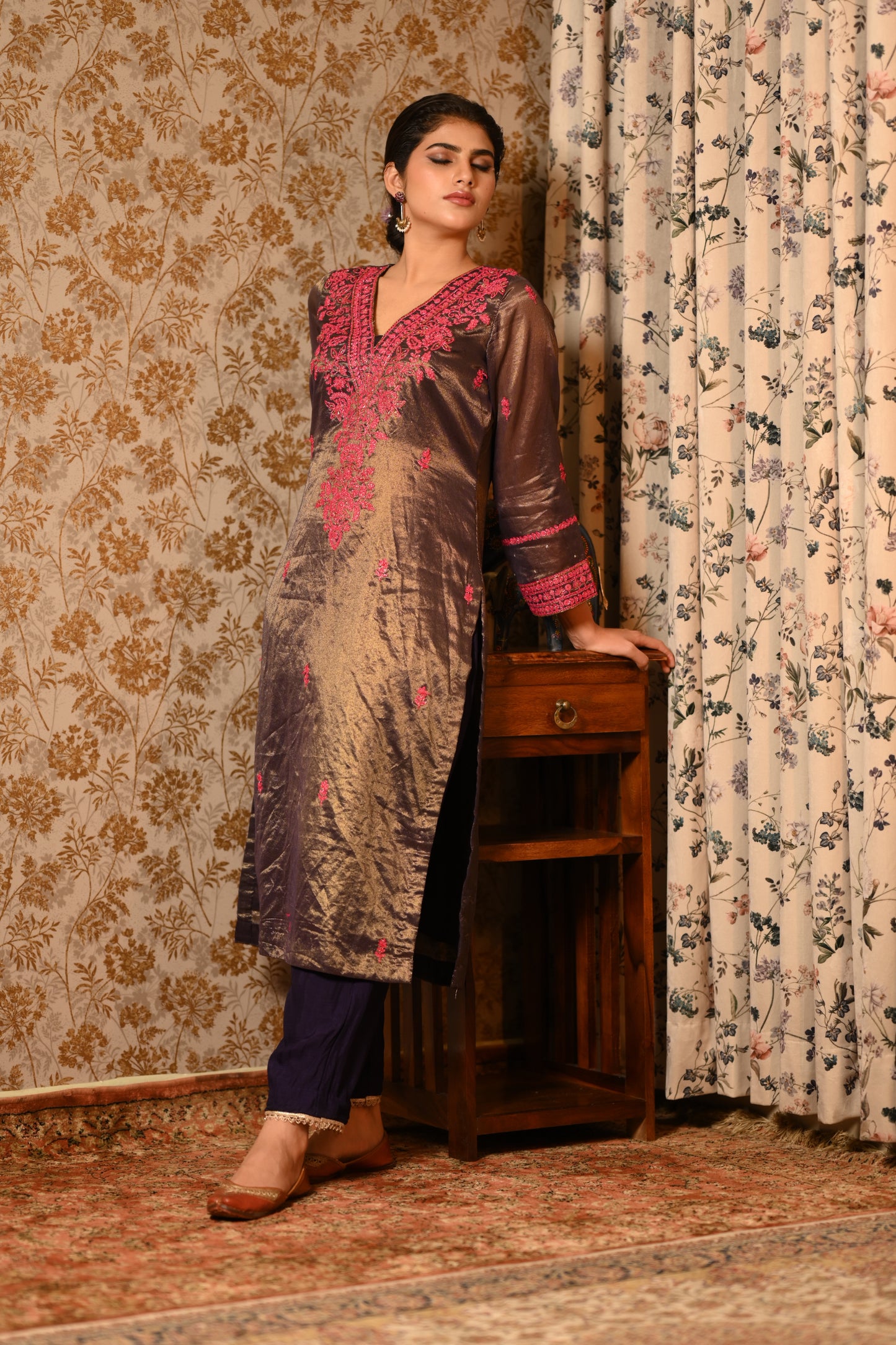 Heer Tissue Embroidered Kurti Pant