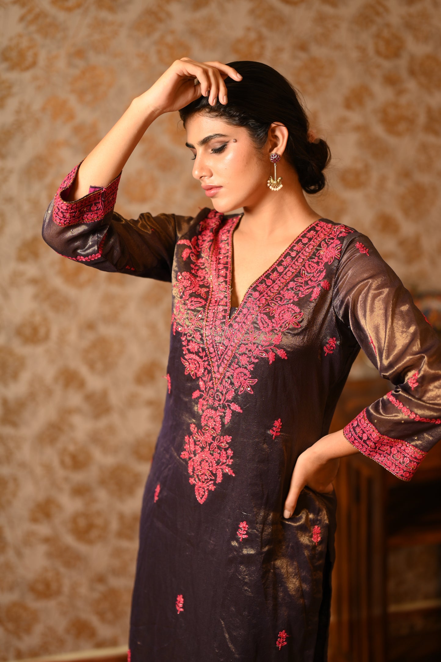 Heer Tissue Embroidered Kurti Pant
