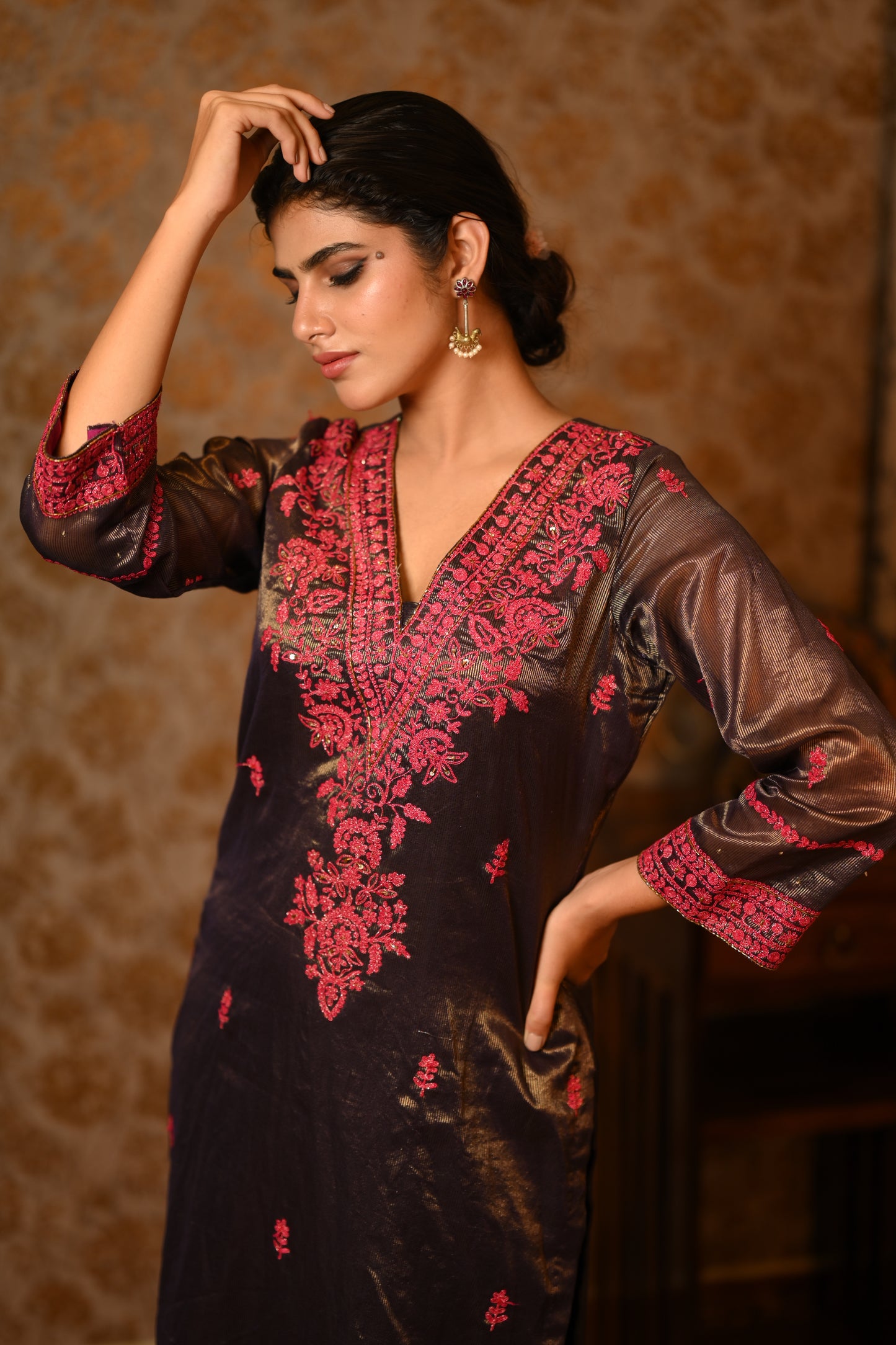 Heer Tissue Embroidered Kurti Pant