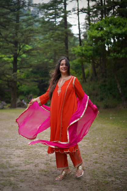 Orange Gulnaar