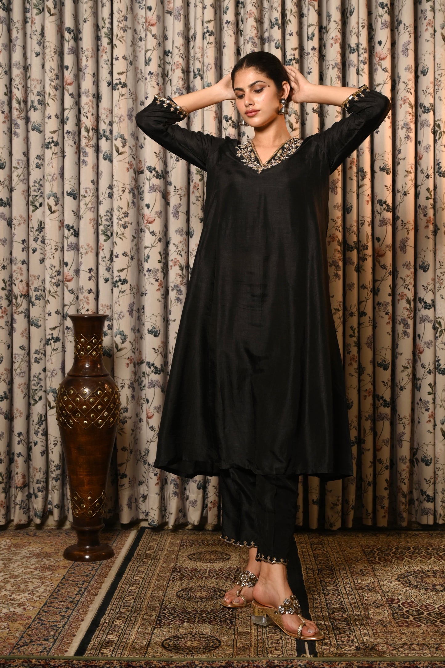 TRIYAMA HAND EMBROIDERED A-LINE KURTI PANT