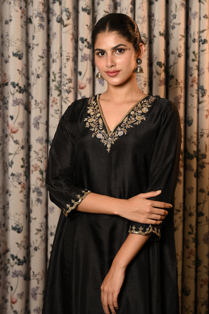 TRIYAMA HAND EMBROIDERED A-LINE KURTI PANT