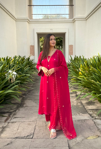Gulabi Noor kurta set