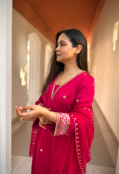 Gulabi Noor kurta set