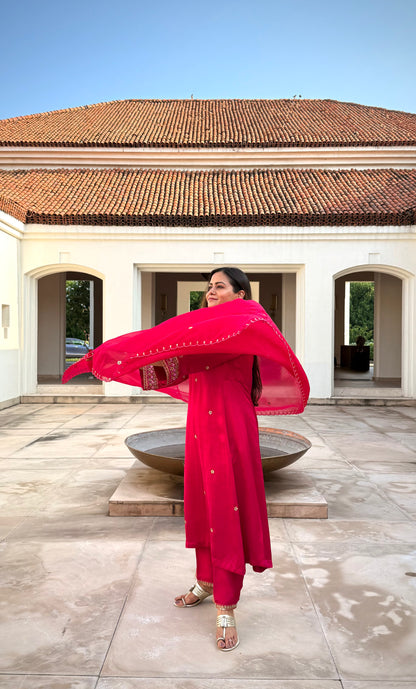 Gulabi Noor kurta set