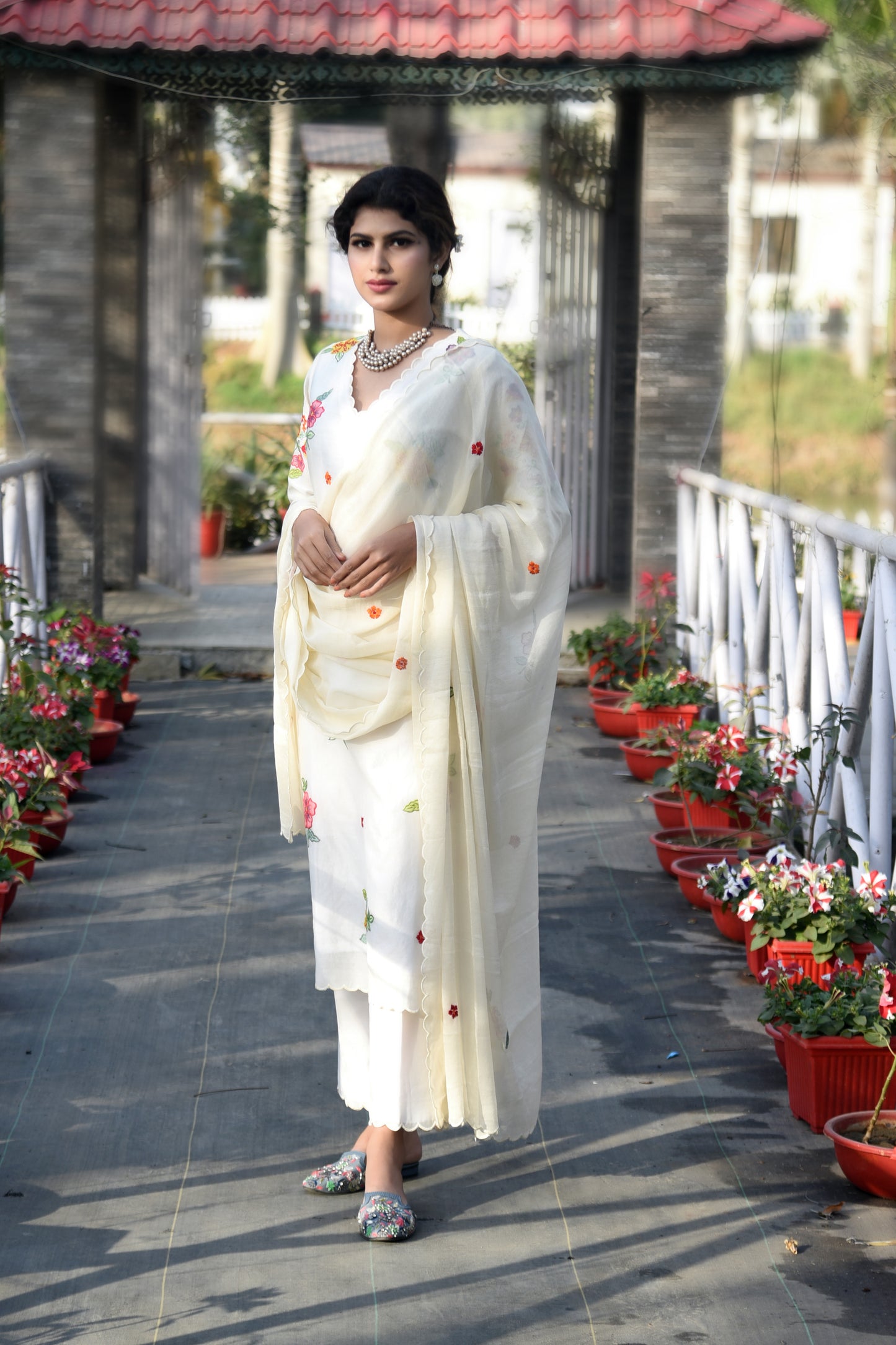 DAFFODIL EMBROIDERED KURTI SET
