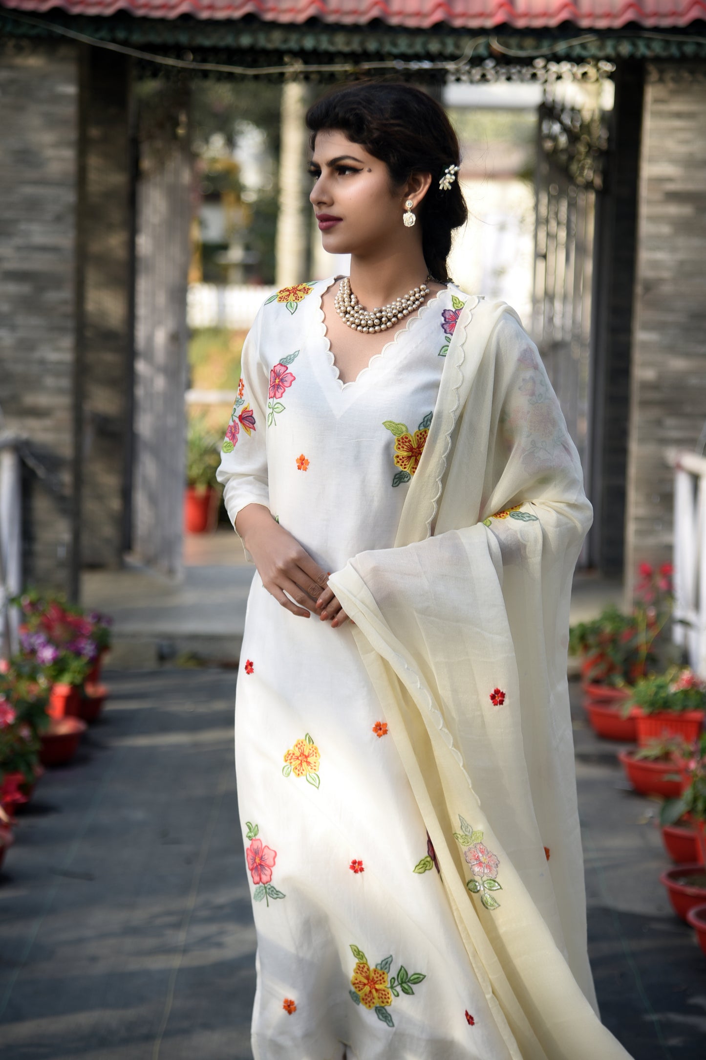DAFFODIL EMBROIDERED KURTI SET