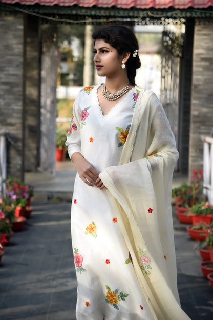 DAFFODIL EMBROIDERED KURTI SET