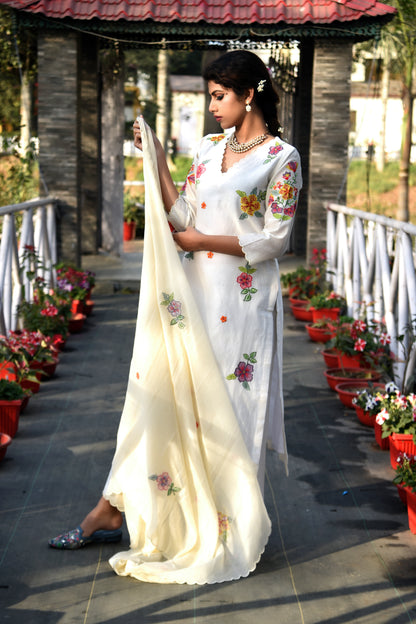 DAFFODIL EMBROIDERED KURTI SET