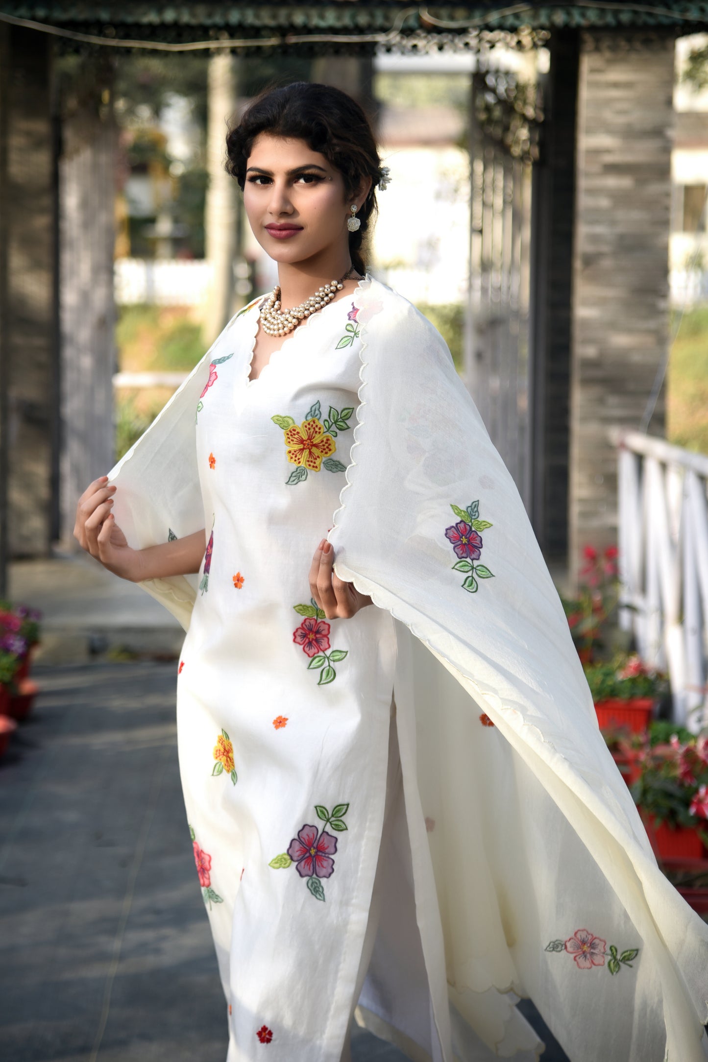 DAFFODIL EMBROIDERED KURTI SET